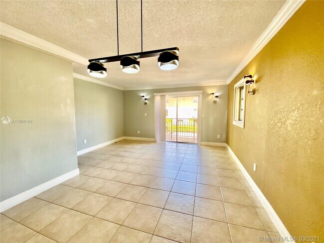 Building Photo - 8650 SW 109th Ave