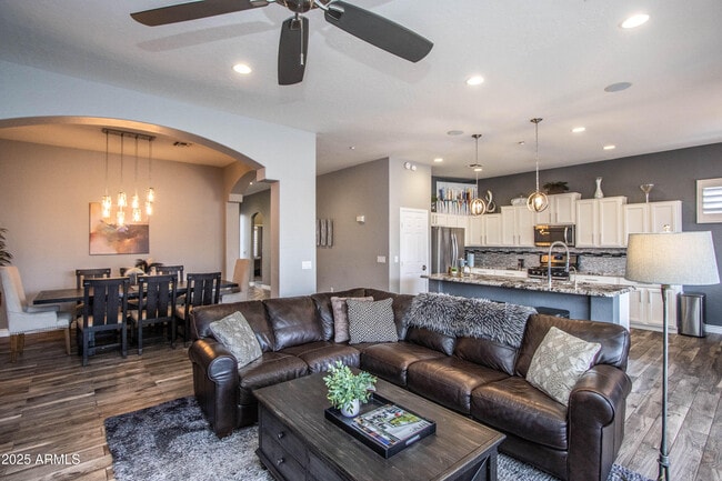 Building Photo - 10412 E Acoma Dr