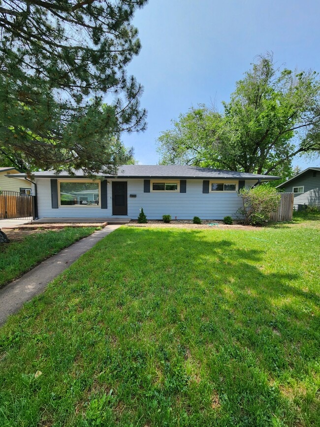 Photo - 1621 S Eudora St House