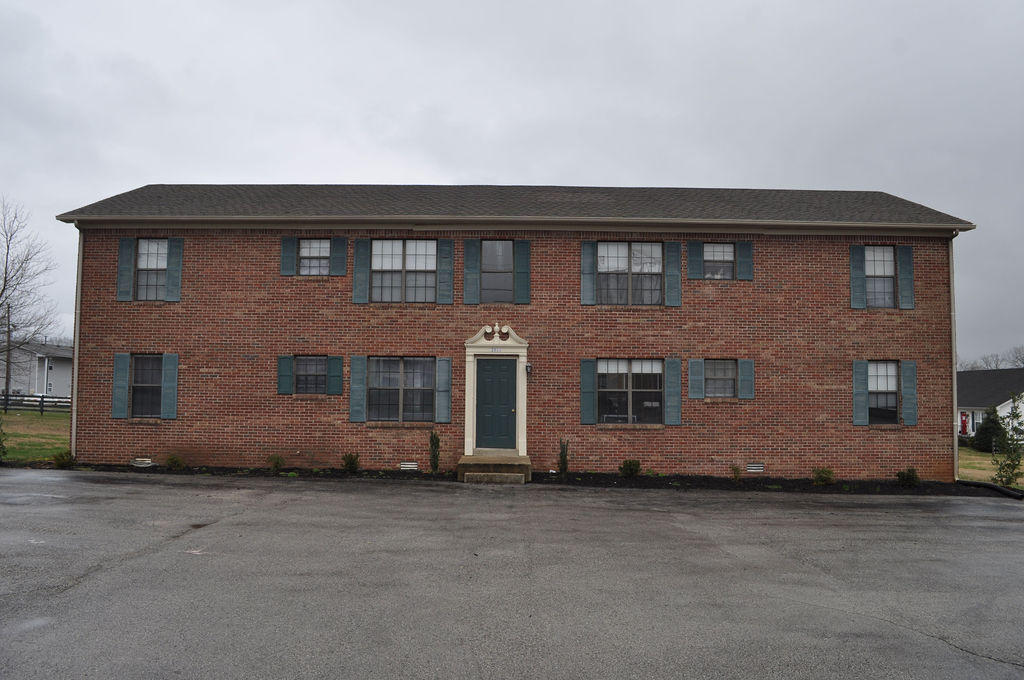 2050 Stonehenge Ave Unit D, Bowling Green, KY 42101 Apartments in