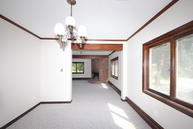 Foto del edificio - 177 Hollow Tree Ridge Rd