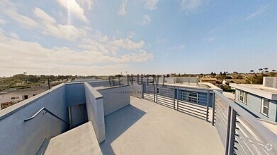 Building Photo - 2070 Maple Ave