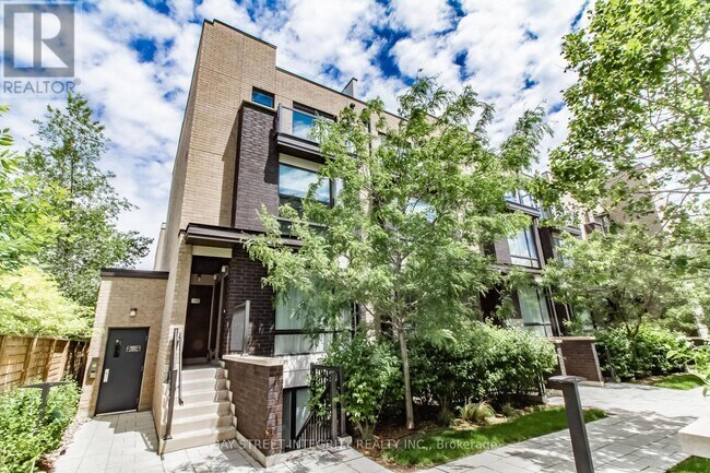 Photo du bâtiment - 32 Fieldway Rd