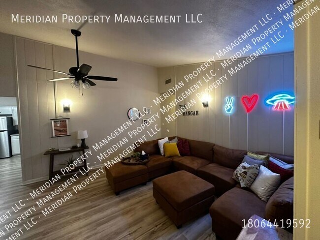 Foto del edificio - Spacious Four bedroom home
