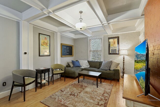 Foto del edificio - 422 NE 2nd St