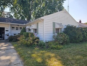 Building Photo - 653 Westhaven Dr