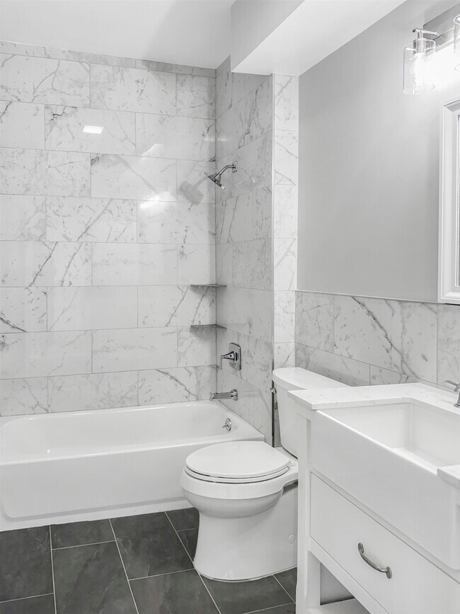 Foto del edificio - 729-731-731 Broadway