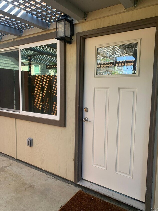 Foto principal - 933 Delaware St