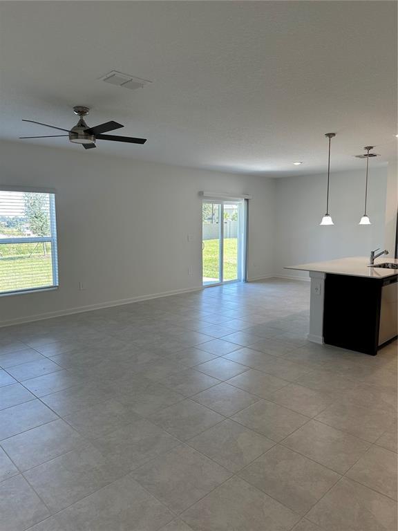 Building Photo - 1053 Waterfall Blvd