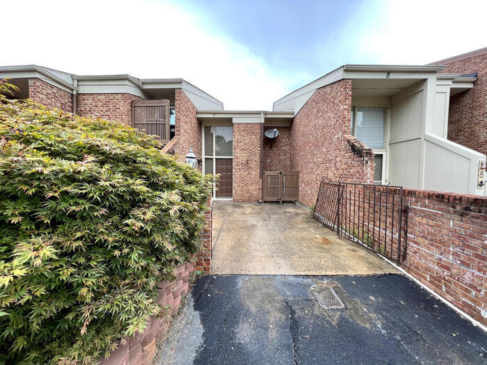 Primary Photo - 7 Low Hill Ln.