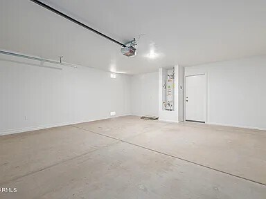 Foto del edificio - 355 W Jersey Way