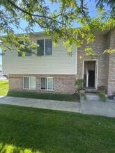 Building Photo - 1670 W 100 N