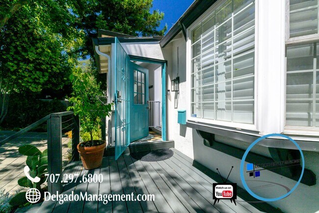 Foto del edificio - Gorgeous three bedroom two bath plus bonus...