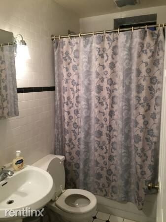 Building Photo - 1 br, 1 bath Apartment - 3048 33rd St