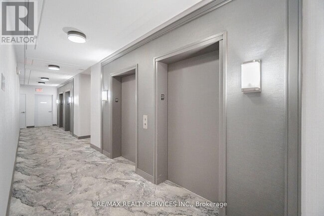 Building Photo - 80 Absolute Ave