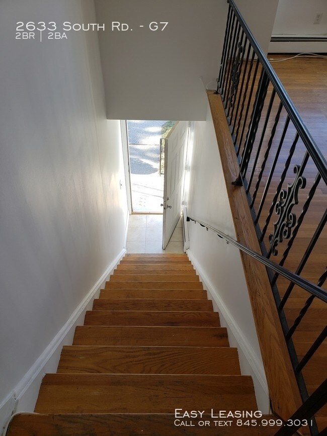 Building Photo - Hudson Row - 2 Bedroom