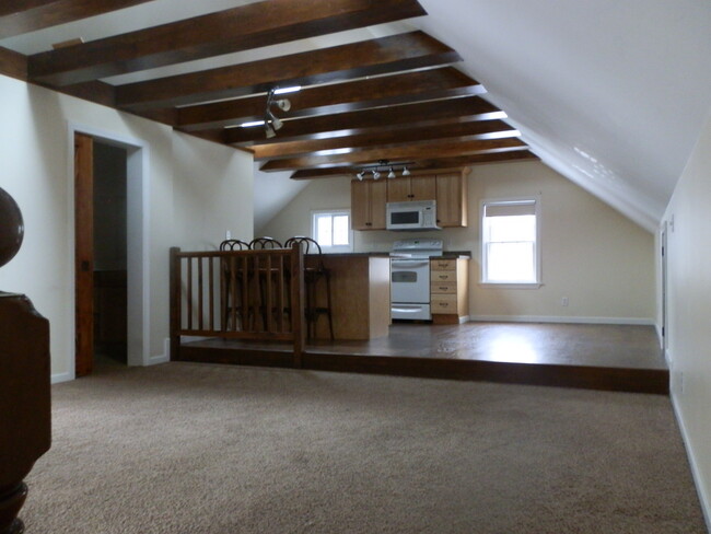 kitchen with large eat in counter - room for full dining table - 81 Bay St