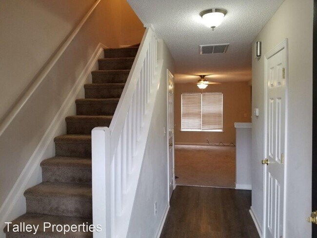 Foto del edificio - 2 br, 2.5 bath House - 8116 Christmas Court