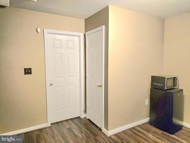 Foto del edificio - 3516 Community Dr