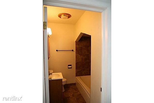 Foto del edificio - 4 br, 1.5 bath House - 1008 67th St