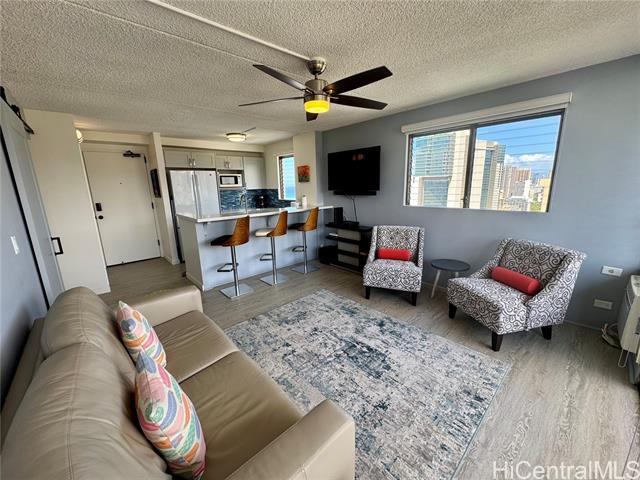 Foto del edificio - 2240 Kuhio Ave.