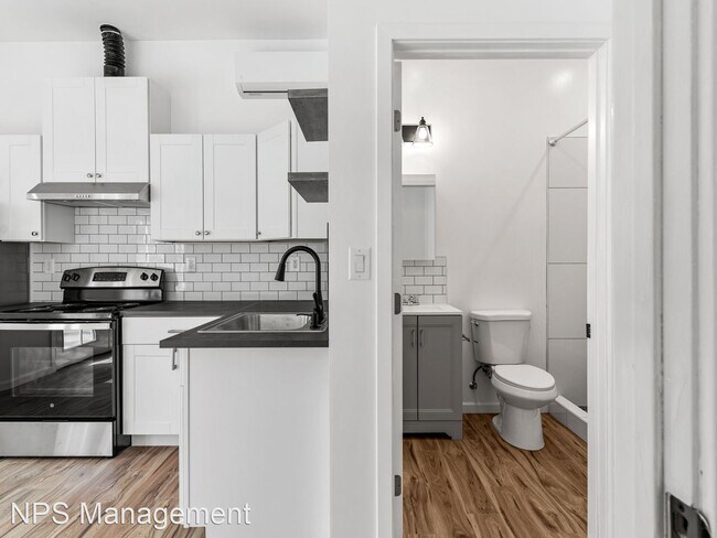 Building Photo - 1 br, 1 bath Apartment - 2740 E 19th Stree...
