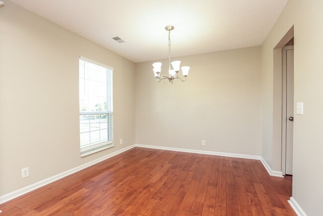 Building Photo - 5553 Murphywood Crosing