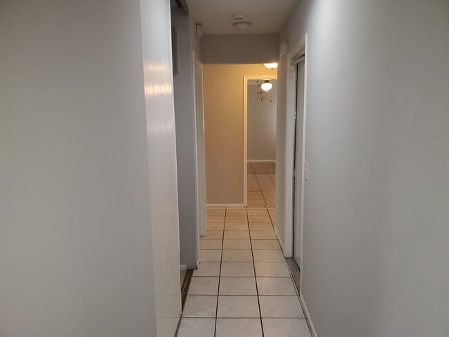 Building Photo - 9815 Meadow Lark