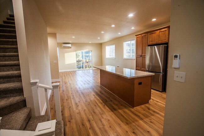Foto del edificio - 1151 Pine St W