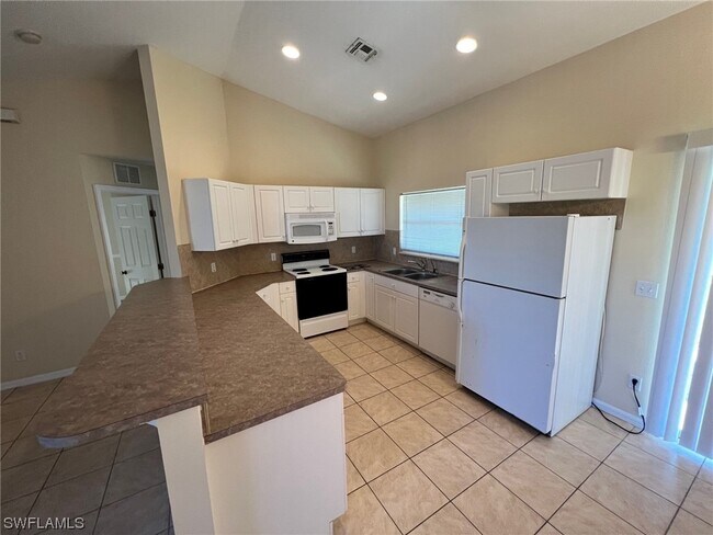 Foto del edificio - 922 NE 13th St