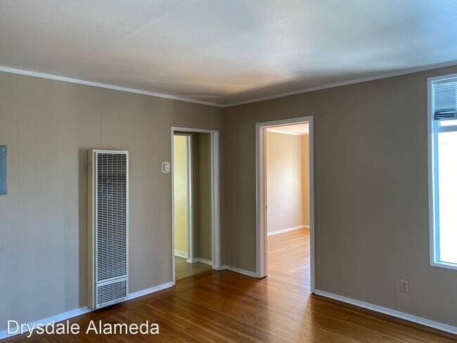 Building Photo - 1 br, 1 bath House - 2212 Clinton Ave Unit B