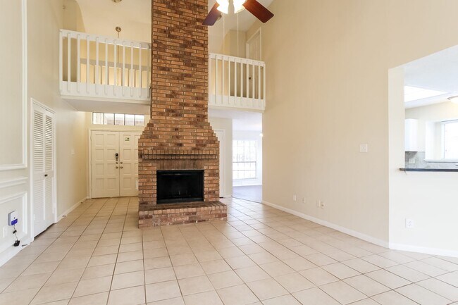Building Photo - 16311 Redwood Forest Ct