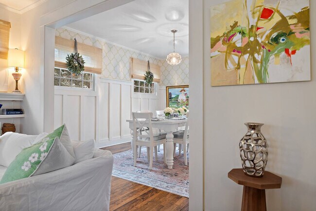 Foto del edificio - 131 Broadway Ave N