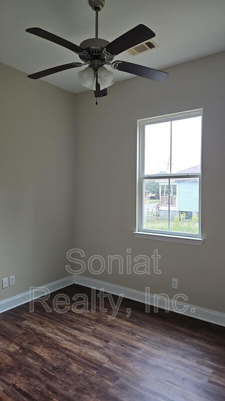 Building Photo - 4844 Camelia St