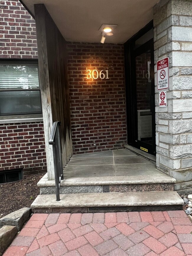 Building Photo - 6031 Edwin Ave