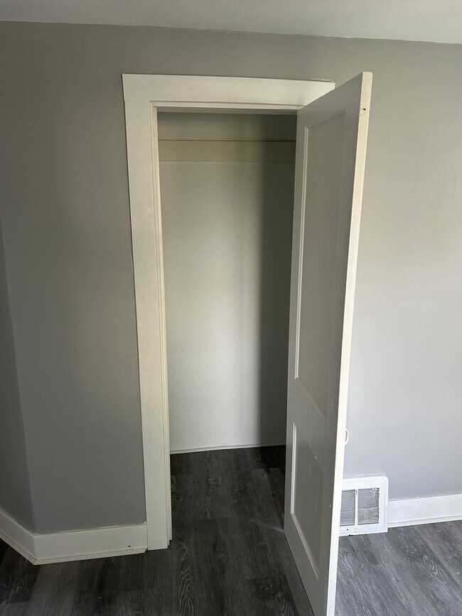 Foto del edificio - 2 Bedroom / 1 Bath House in Canton IL