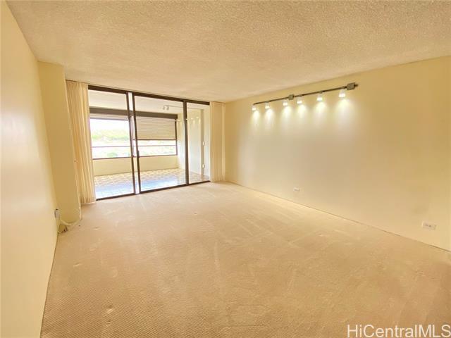 Building Photo - 1717 Mott Smith Dr