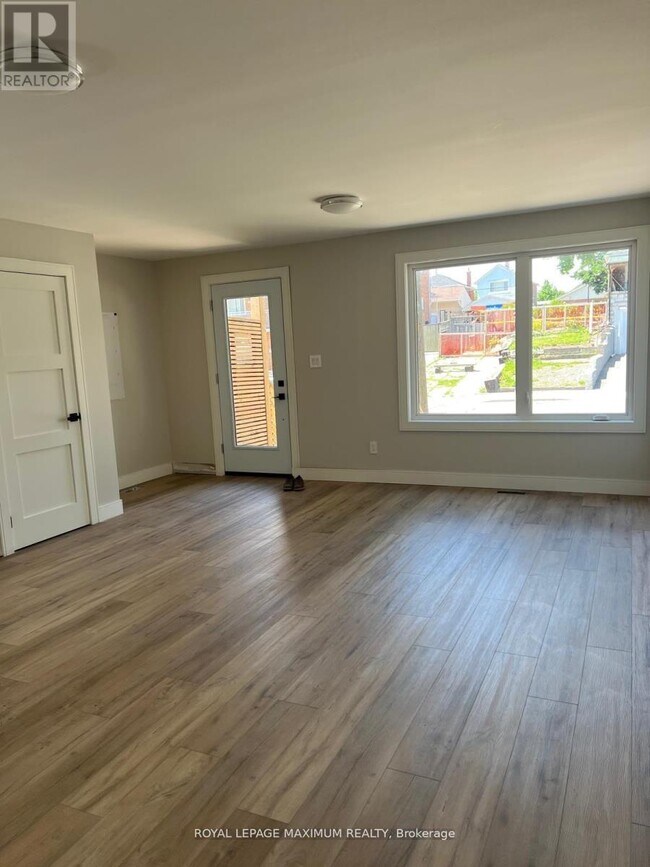 Building Photo - 47 Rockcliffe Blvd