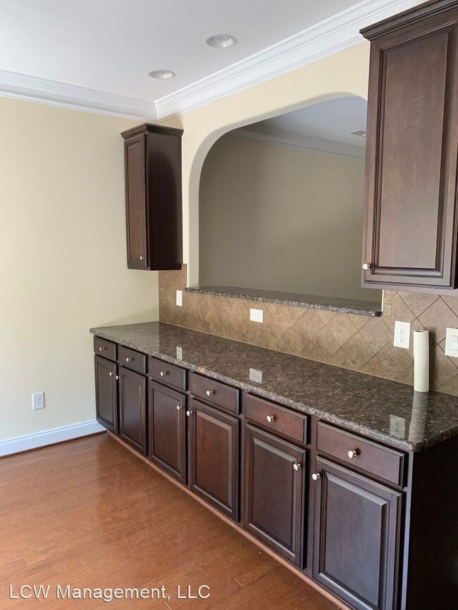 Building Photo - 2 br, 2.5 bath House - 4910 Wyngate Villag...