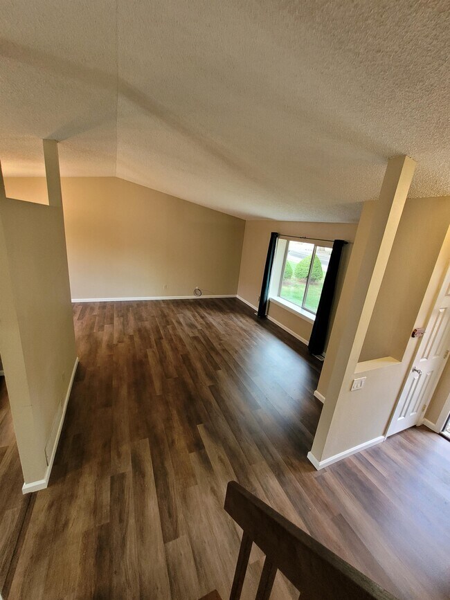 Foto del edificio - 5280 Mule Deer Dr