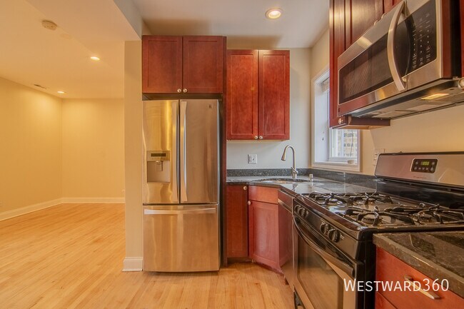 Foto del edificio - 4334 N Sacramento Ave