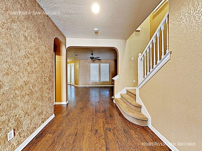 Building Photo - 137 Saddle Horn