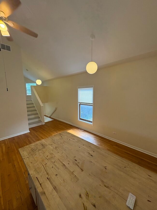 Building Photo - 712 W 17th St