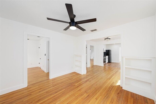 Foto del edificio - 3103 E 16th St