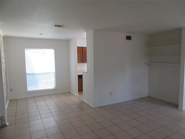 Building Photo - 6463 Cambridge Glen Dr