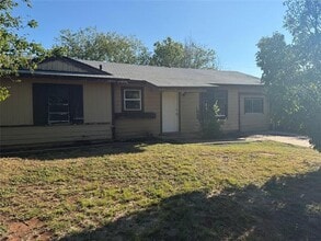 Building Photo - 5457 Questa Dr