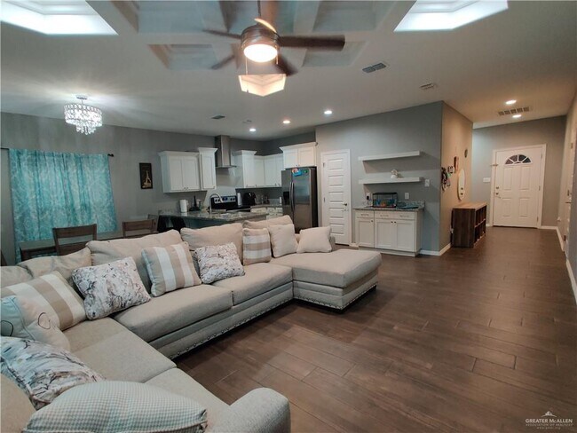 Foto del edificio - 369 Pine Creek
