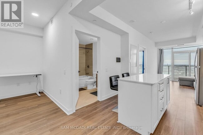 Building Photo - 2782 Barton St E