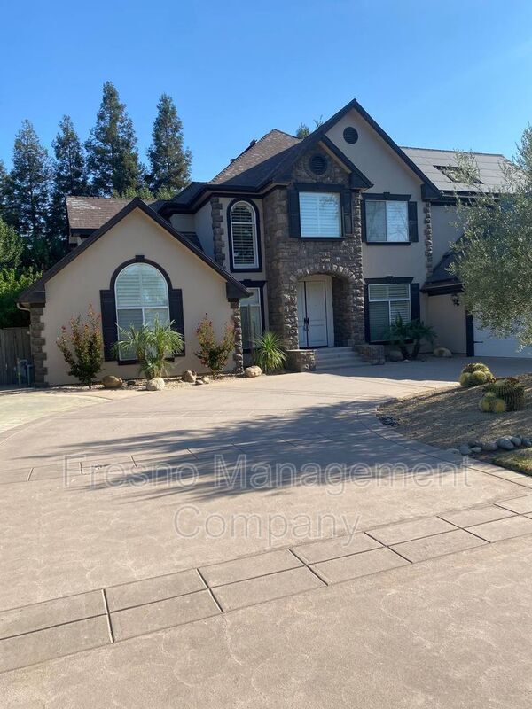 Foto principal - 2450 W Beechwood Ave
