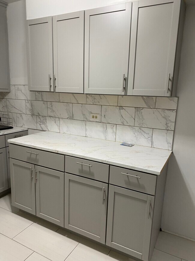 Foto del edificio - 6120 N Rockwell St